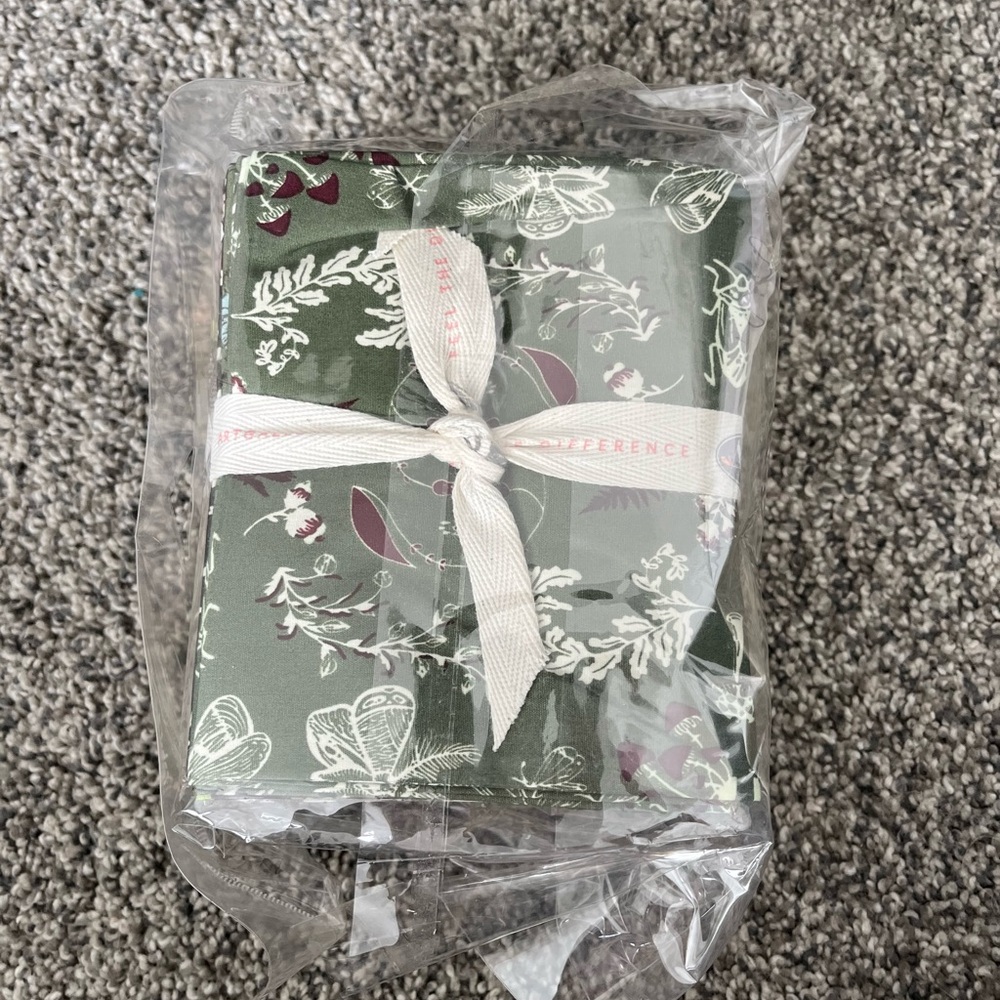 Green Floral Patterned Fabric Bundle